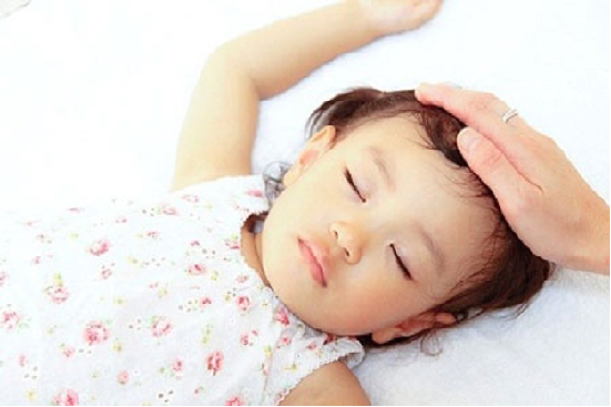 Thường đổ mồ hôi ở đầu và lưng khi ngủ rất dễ mắc bệnh